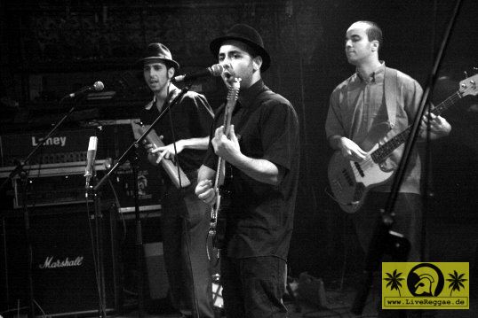 Firebug (BR) Skankin-Round The X-Mas Tree - Kassablanca, Jena 26. Dezember 2006 (4).JPG